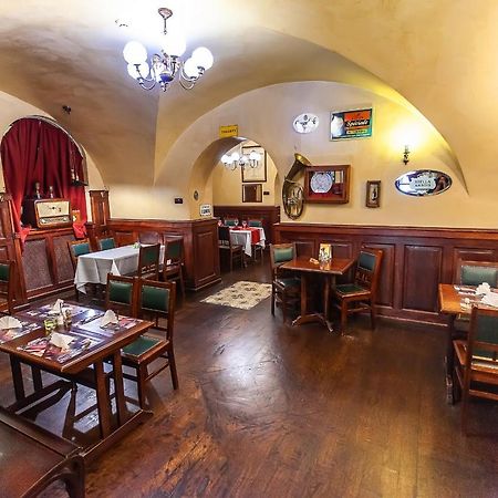 Отель Belga Boutique Panzio Дебрецен Экстерьер фото