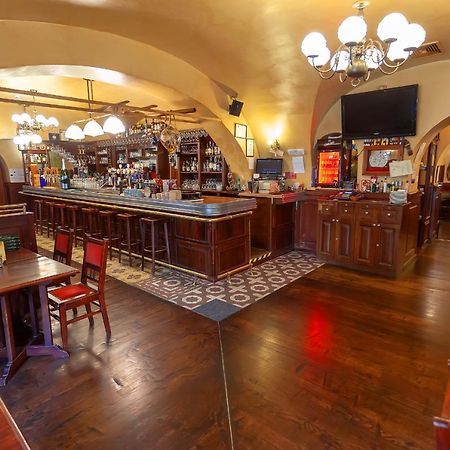 Отель Belga Boutique Panzio Дебрецен Экстерьер фото