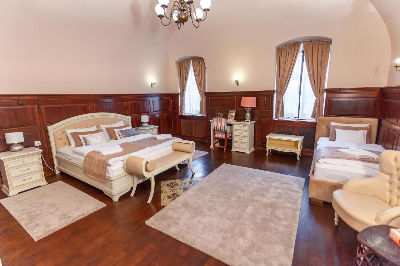 Отель Belga Boutique Panzio Дебрецен Экстерьер фото